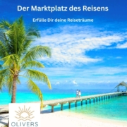 Palmen am Meer mit Steg ins Wasser