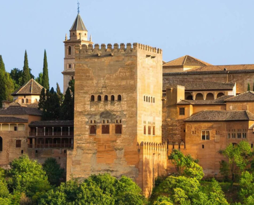 Blick auf die Alhambra in Granada in Spanien buchbar bei Olivers Touristk World