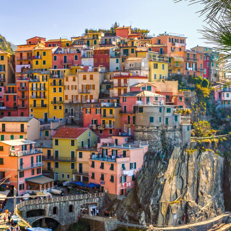 Cinque-Terre in Italien-Blick auf Riomaggione buchbar bei Olivers Touristik World
