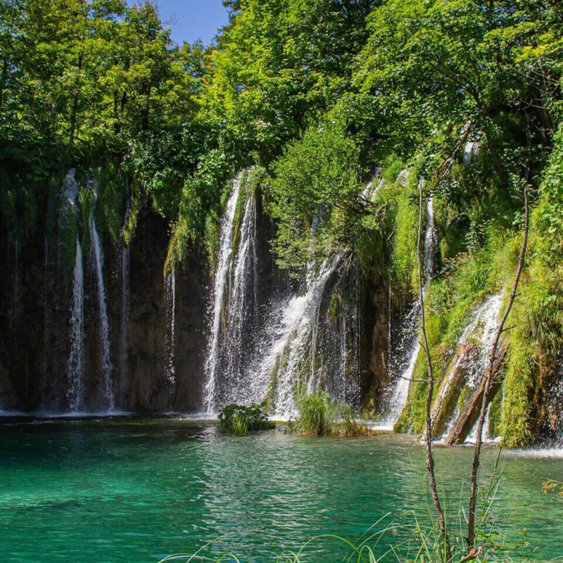 Plitvicer Seen Kroatien Wasserfall und See bei Olivers Touristik World buchbar