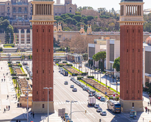 Blick auf den Plaza de Espana und Nationalmuseum in Barcelona Spanien