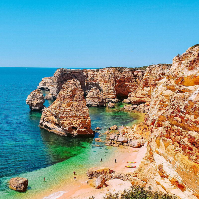 Strand in Benagil an der Algarve in Portugal bei Olivers Touristik World buchbar